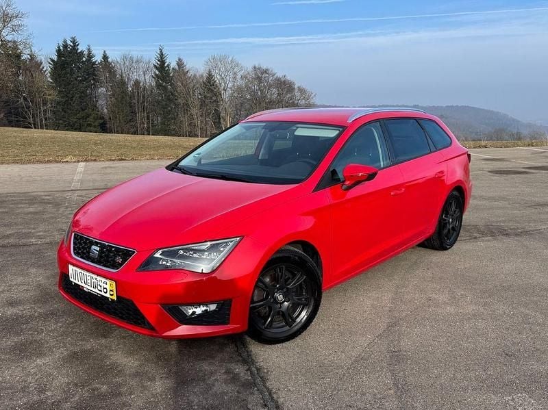 Rot Gebraucht 2016 Seat Leon ST FR Kombi | 10.900 € (Guter Preis) - Bild 1/4
