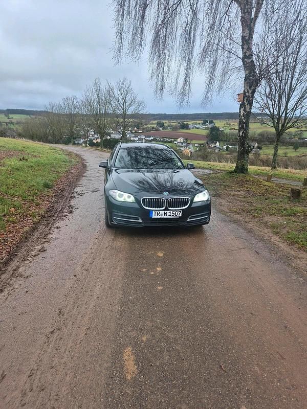 Schwarz Gebraucht 2016 BMW 535 Kombi | 14.900 € (Superpreis) - Bild 1/4