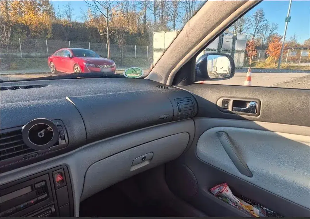 Usata VW Passat 125 CV (91 kW) 2000 Blu Berlina