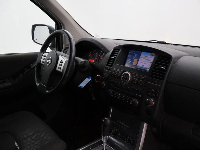 Gebraucht Nissan Navara 190 PS (139 kW) 2012 Schwarz Pickup