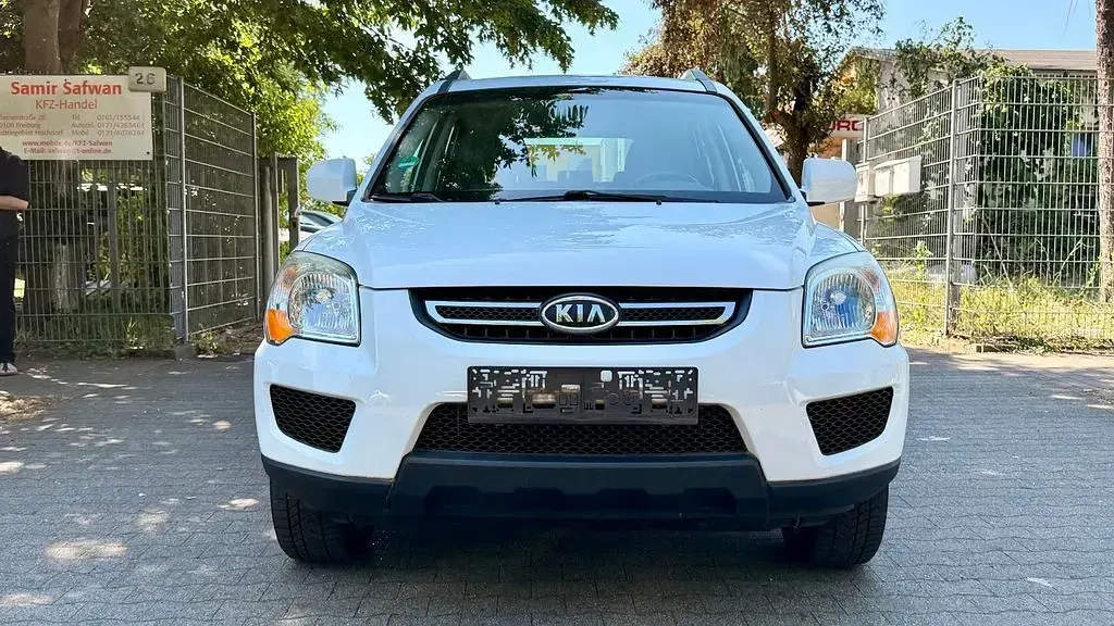 Gebraucht Kia Sportage LX 141 PS (103 kW) 2008 Weiß SUV