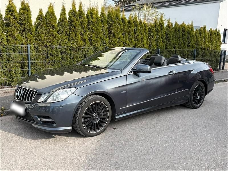 Gebraucht Mercedes E220 Avantgarde 170 PS (125 kW) 2012 Grau Cabrio
