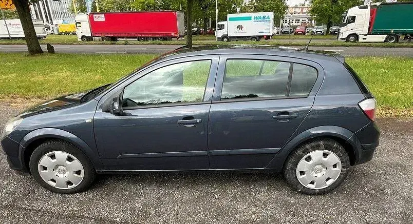 Gebraucht Opel Astra 101 PS (74 kW) 2006 Blau Limousine