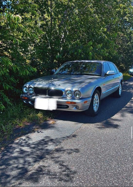 Gebraucht Jaguar XJ8 237 PS (174 kW) 2002 Silber Limousine
