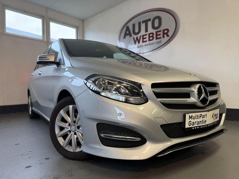 Polarsilber Gebraucht 2015 Mercedes B180 Van / Kleinbus | 15.890 € (Fairer Preis) - Bild 1/4