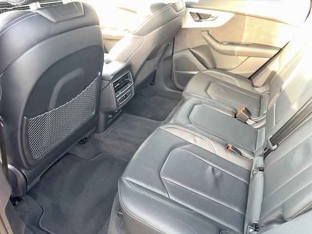 Gebraucht Audi Q8 S-Line 340 PS (250 kW) 2022 Grau SUV