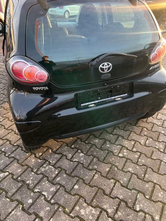Gebraucht Toyota Aygo 68 PS (50 kW) 2009 Schwarz Kleinwagen