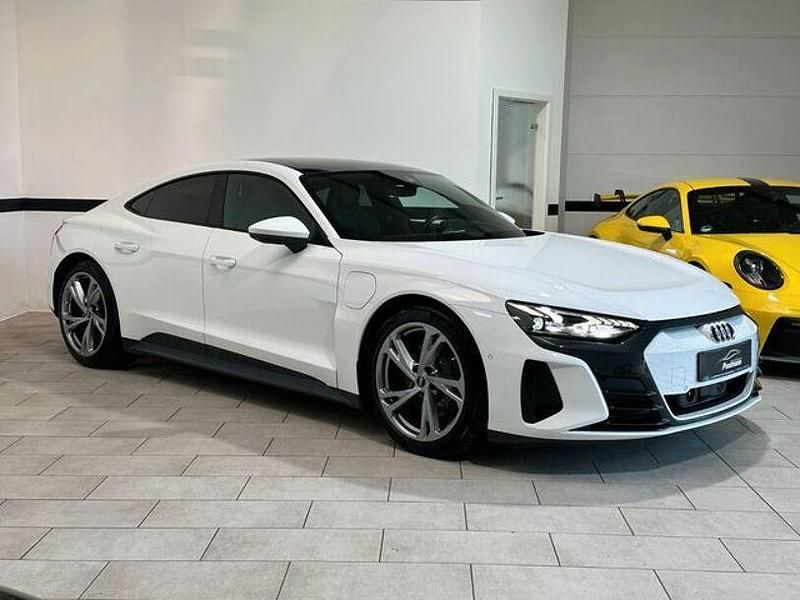 Gebraucht Audi e-tron GT quattro Design 494 kW (673 PS) 2022 Weiss Limousine