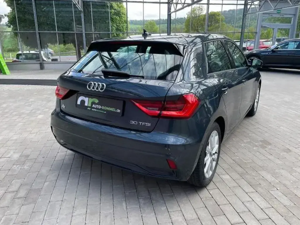 Gebraucht Audi A1 Advanced 110 PS (80 kW) 2023 Grau SUV