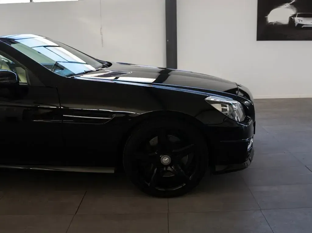 Gebraucht Mercedes SLK350 AMG line 306 PS (225 kW) 2012 Schwarz Cabrio