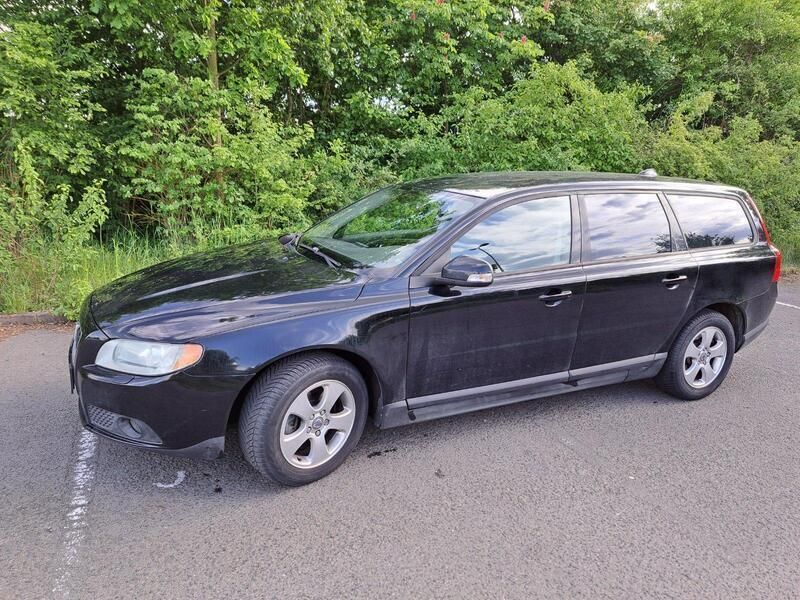 Schwarz Gebraucht 2009 Volvo V70 Kombi | 5.500 € (Guter Preis) - Bild 1/4