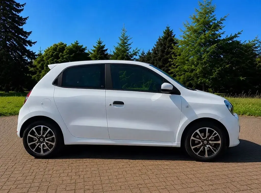 Gebraucht Renault Twingo Life 69 PS (50 kW) 2017 Weiß Kleinwagen