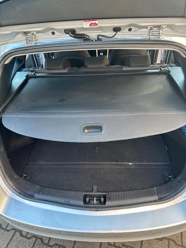 Silber Gebraucht 2014 Hyundai i30 Kombi | 8.000 € (Fairer Preis) - Bild 1/4
