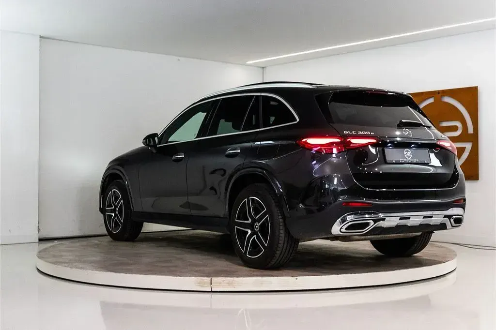 Gebraucht Mercedes GLC300e AMG Line Premium Plus 2024 Grau SUV