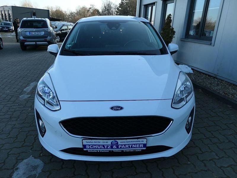 Gebraucht Ford Fiesta Cool & Connect 101 PS (74 kW) 2018 Weiß Limousine