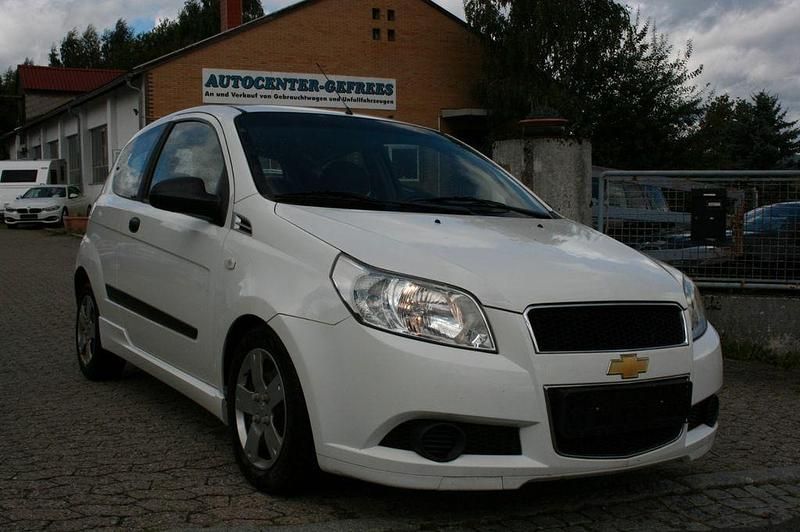 Weiß Gebraucht 2009 Chevrolet Aveo Kleinwagen | 2.999 € (Teuer) - Bild 1/4