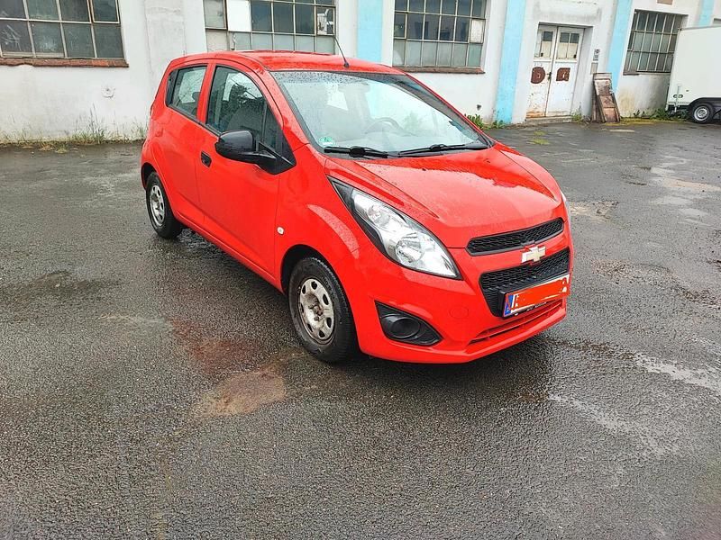 Rot Gebraucht 2013 Chevrolet Spark Kleinwagen | 3.200 € (Etwas zu teuer) - Bild 1/4
