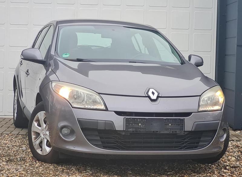 Gebraucht Renault Mégane Expression 101 PS (74 kW) 2009 Grau Limousine