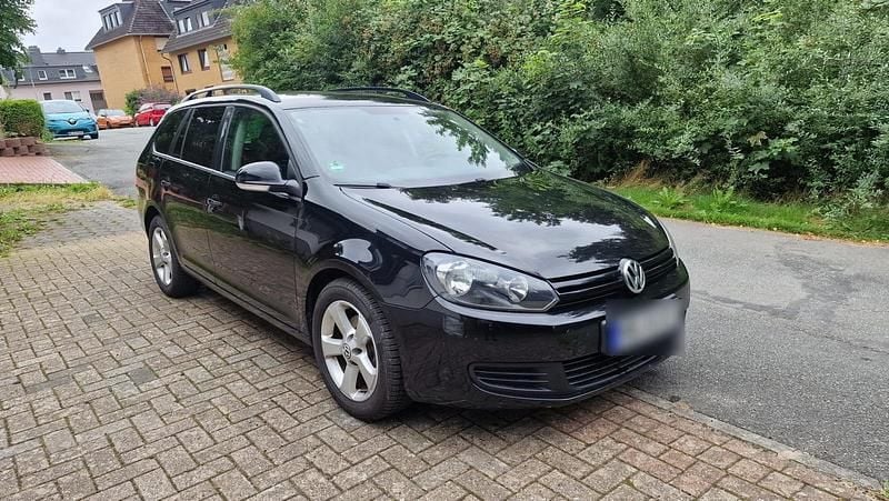 Gebraucht VW Golf VI 105 PS (77 kW) 2011 Schwarz Kleinwagen