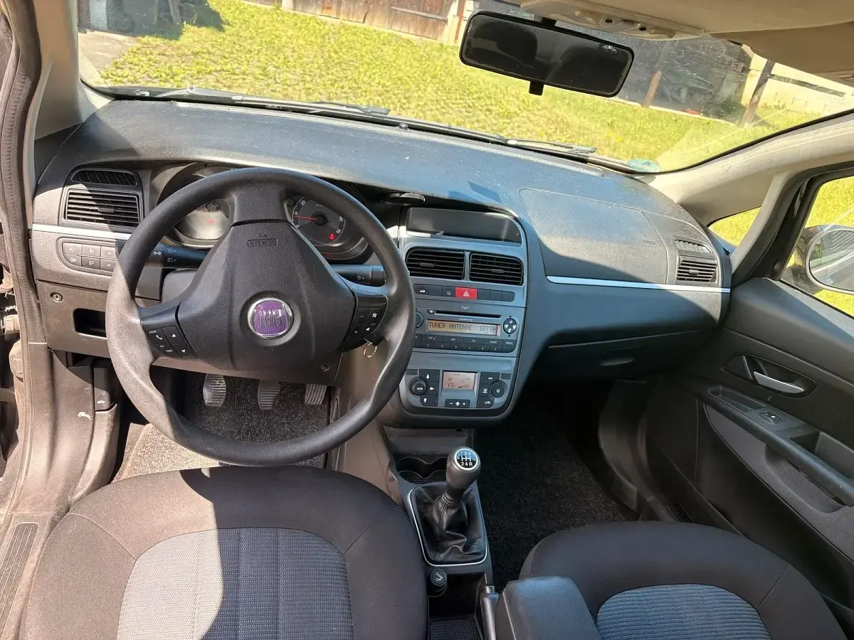 Gebraucht Fiat Linea 92 PS (67 kW) 2008 Schwarz Limousine