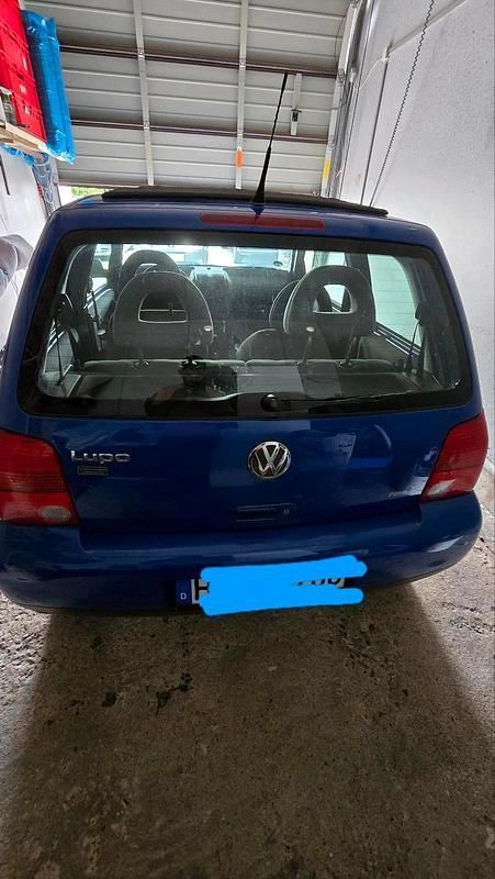 Blau Gebraucht 2004 VW Lupo Kleinwagen | 900 € (Superpreis) - Bild 1/4