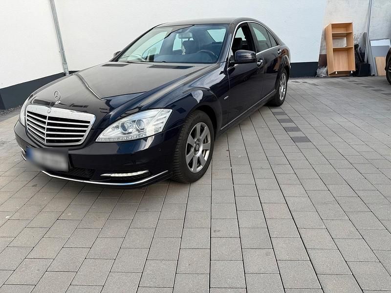 Gebraucht Mercedes S350 258 PS (189 kW) 2011 Blau Limousine