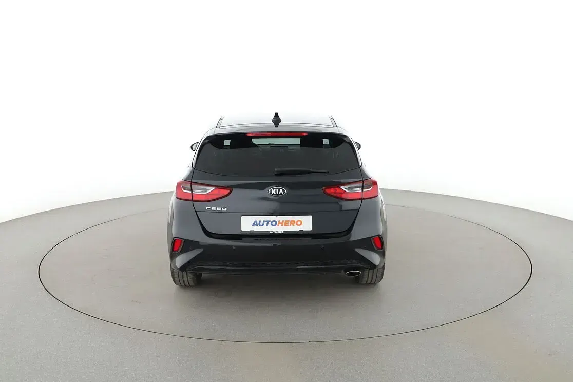 Gebraucht Kia Ceed Edition 7 99 PS (72 kW) 2019 Schwarz Kleinwagen