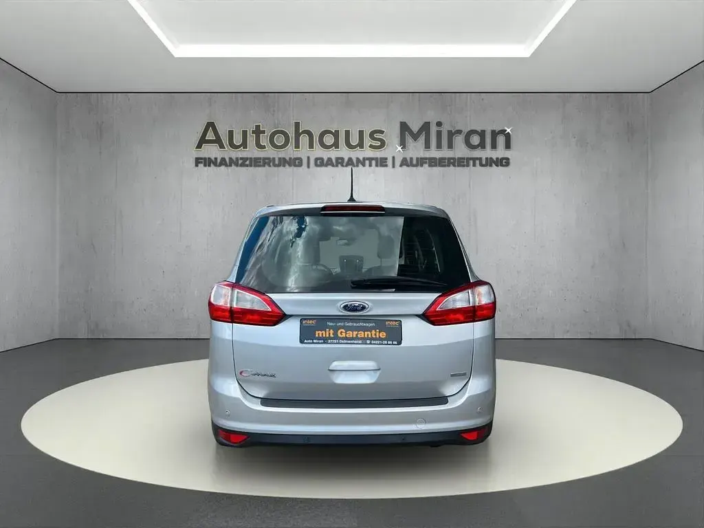 Używany Ford Grand C-Max 150 KM (110 kW) 2018 Srebrny Minivan