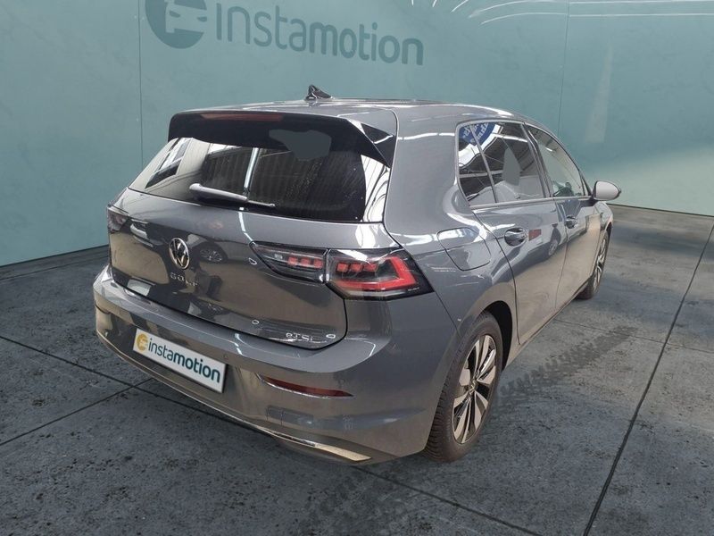 Grau Gebraucht 2024 VW Golf VIII Goal Limousine | 31.175 € (Superpreis) - Bild 1/3