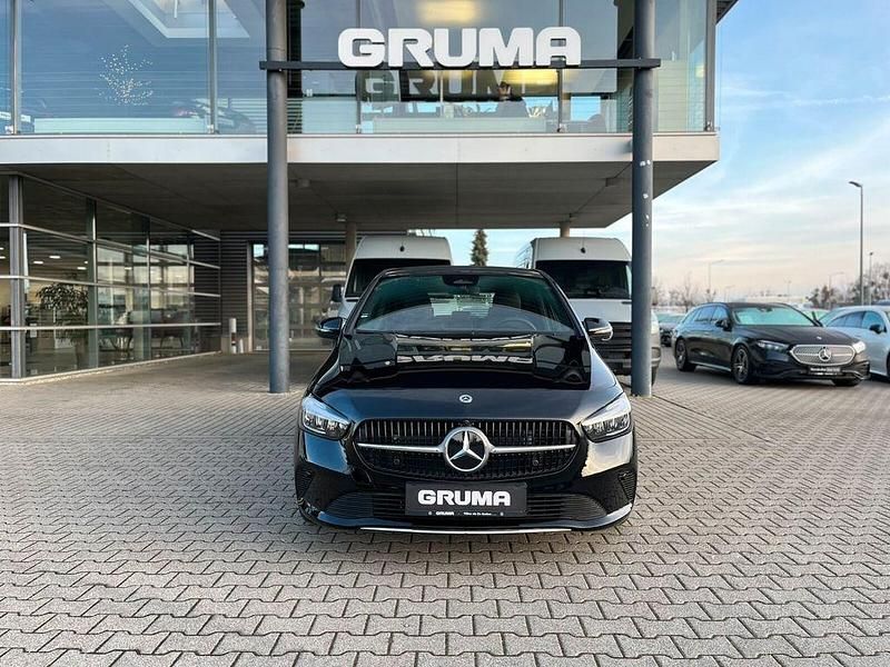 Gebraucht Mercedes B200 Progressive 163 PS (119 kW) 2026 Schwarz Kleinwagen