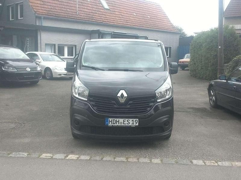 Gebraucht Renault Trafic Expression 145 PS (106 kW) 2015 Schwarz Van / Kleinbus