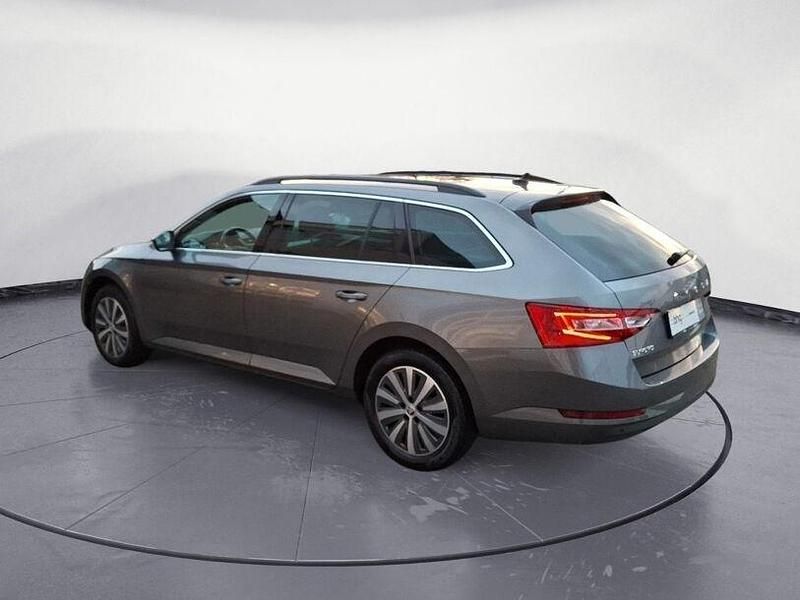 Gebraucht Skoda Superb Ambition 200 PS (147 kW) 2023 Grau Kombi
