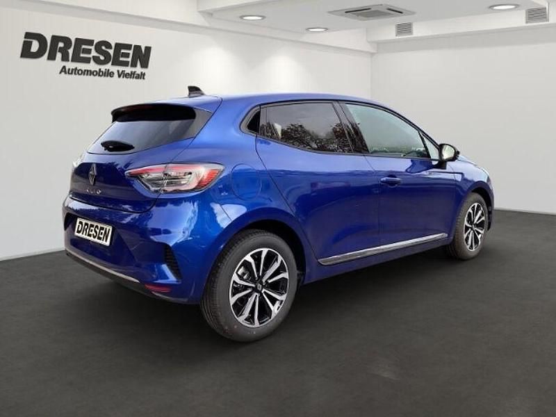 Neu Renault Clio V 91 PS (66 kW) 2025 Blau Limousine