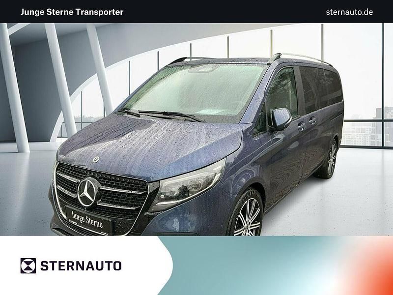 Sodalithblau met. Gebraucht 2024 Mercedes V220 Style Van / Kleinbus | 59.829 € (Teuer) - Bild 1/4