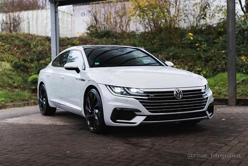 Weiß Gebraucht 2017 VW Arteon R-line Limousine | 25.499 € (Fairer Preis) - Bild 1/4