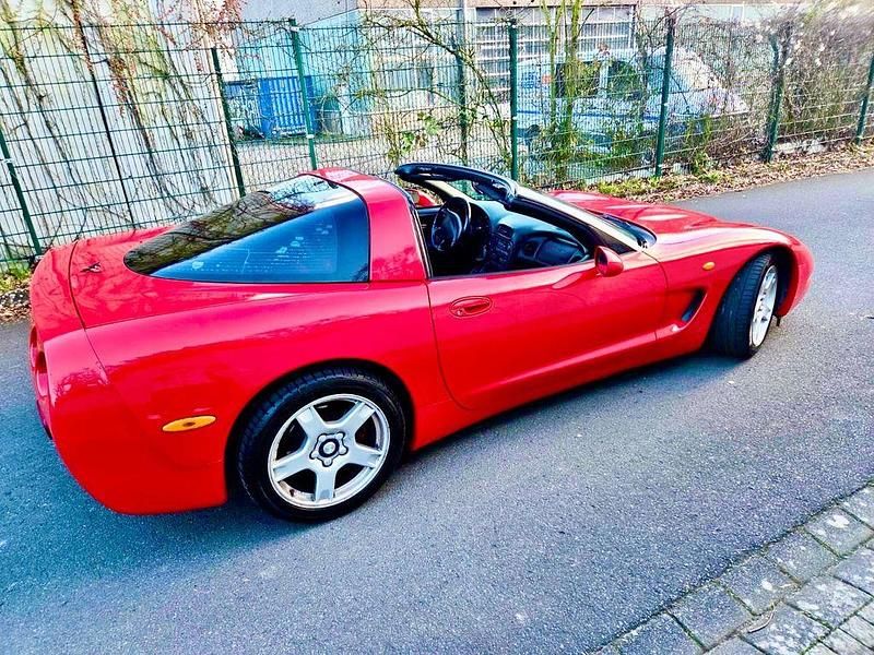 Gebraucht Corvette C5 344 PS (253 kW) 2002 Rot Cabrio