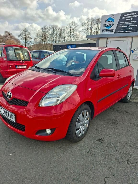 Gebraucht Toyota Yaris Sol 101 PS (74 kW) 2009 Rot Kleinwagen