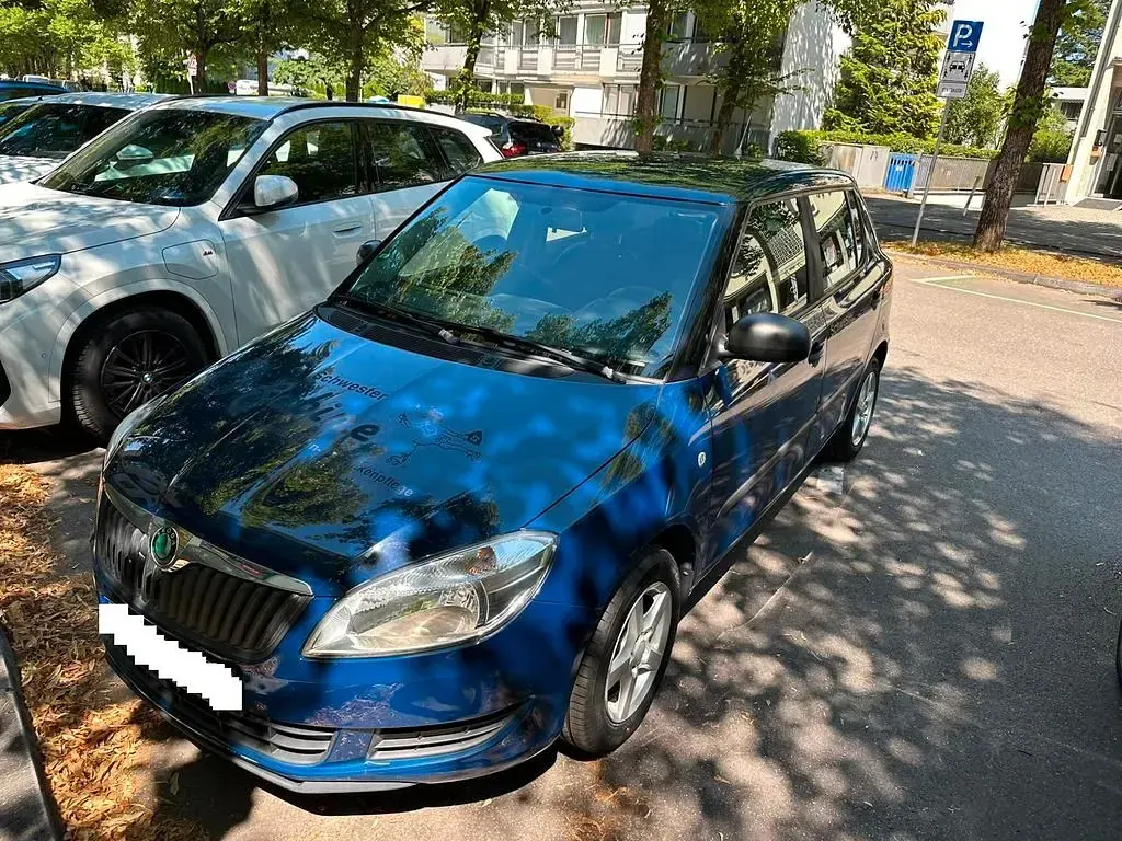 Gebraucht Skoda Fabia Active 60 PS (44 kW) 2012 Blau Limousine