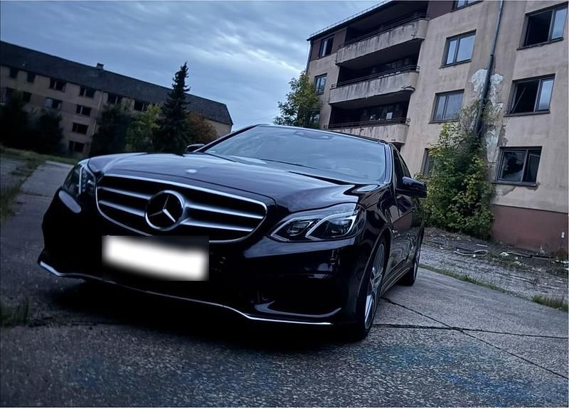 Gebraucht Mercedes E500 Avantgarde 408 PS (300 kW) 2014 Schwarz Limousine