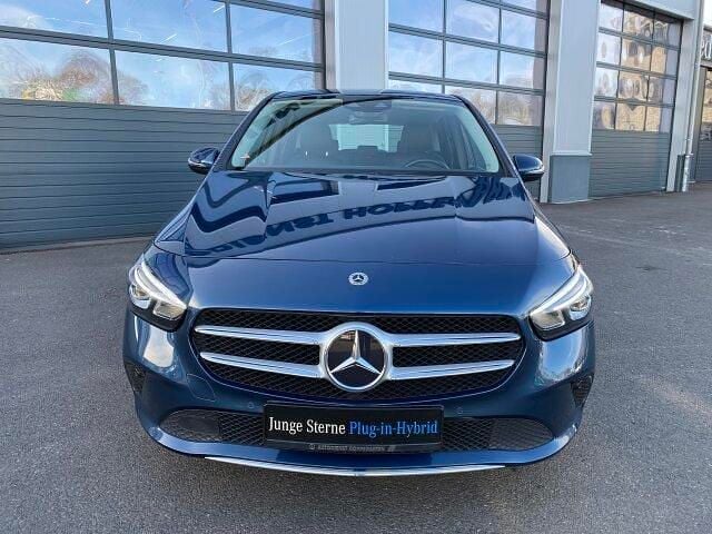 Gebraucht Mercedes B250e Progressive 160 PS (117 kW) 2021 Denimblau Van / Kleinbus