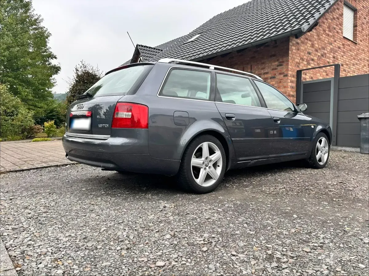 Gebraucht Audi A6 131 PS (96 kW) 2005 Grau Kombi