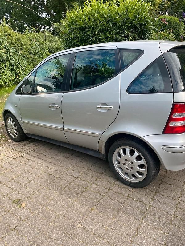 Silber Gebraucht 2001 Mercedes A160 Kleinwagen | 2.999 € (Teuer) - Bild 1/4