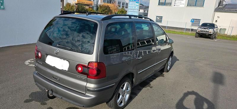 Gebraucht VW Sharan 140 PS (102 kW) 2008 Grau Van / Kleinbus