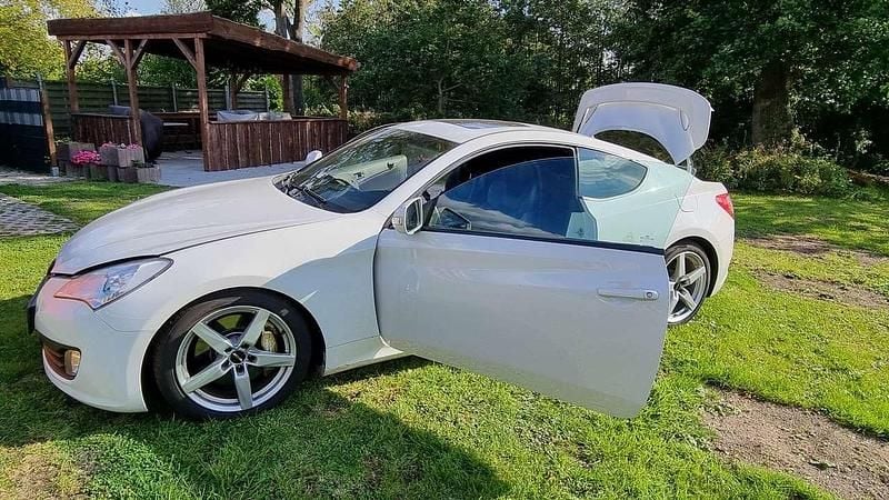 Gebraucht Hyundai Genesis 213 PS (156 kW) 2012 Coupé