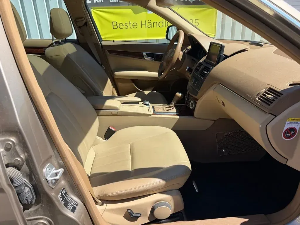 Gebraucht Mercedes C320 Elegance 224 PS (164 kW) 2008 Beige Limousine