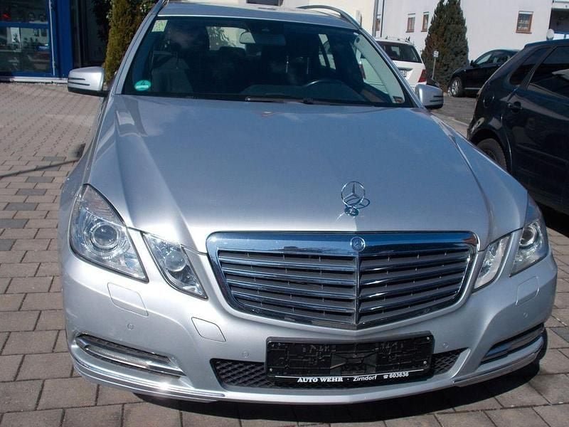 Gebraucht Mercedes E350 265 PS (194 kW) 2011 Silber Kombi