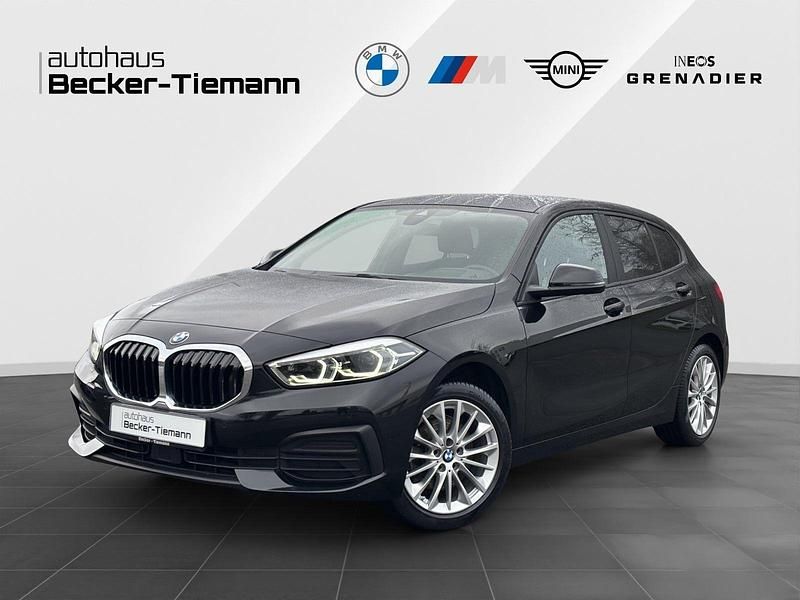Saphirschwarz Gebraucht 2024 BMW 118 Sport Line Kleinwagen | 28.988 € (Etwas zu teuer) - Bild 1/4