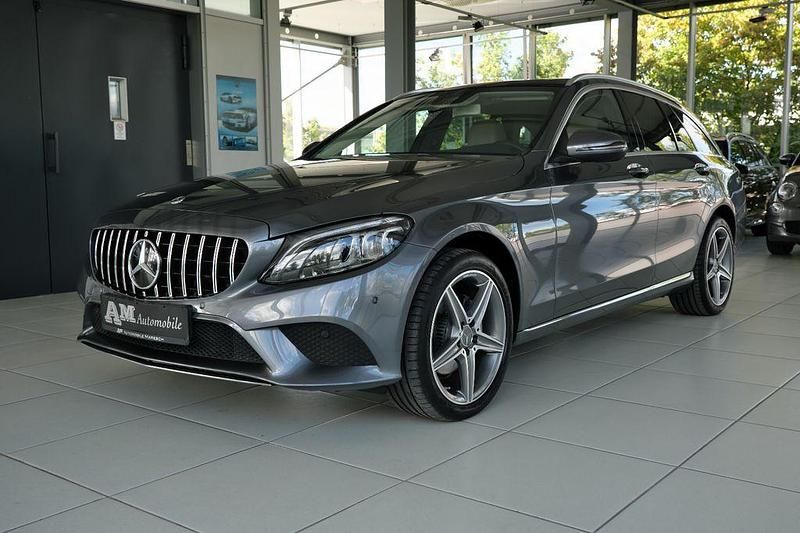 Grau Gebraucht 2018 Mercedes C200 Avantgarde Limousine | 24.800 € (Guter Preis) - Bild 1/4