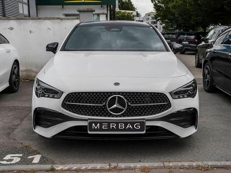 Gebraucht Mercedes CLA200 AMG Line Premium 150 PS (110 kW) 2024 Polarweiß Kombi