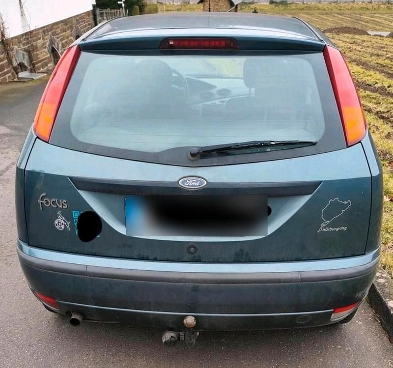 Gebraucht Ford Focus 101 PS (74 kW) 2002 Grün Limousine